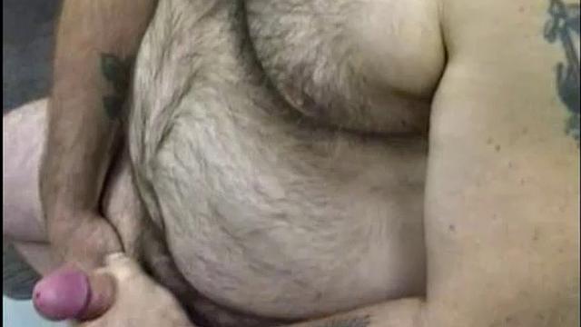 robert gets down and dirty with another working man