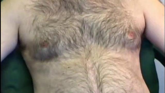Роберт отрывается по полной с ещё одним рабочим