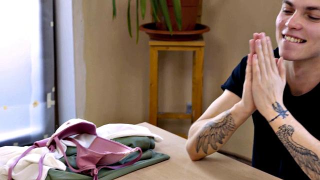 Kinky couple gets down and dirty with pussy fisting and pussy fingering in the kitchen