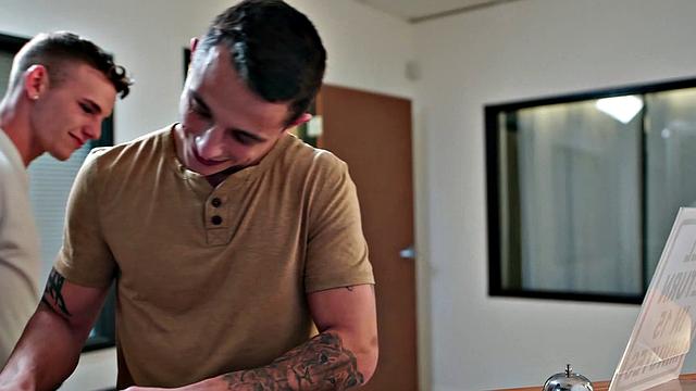 Twink Smashed By Hot Tatted Stranger - NextDoorRaw