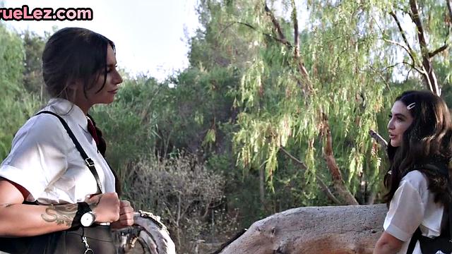 College darlings enjoy scissoring wet pussy after class