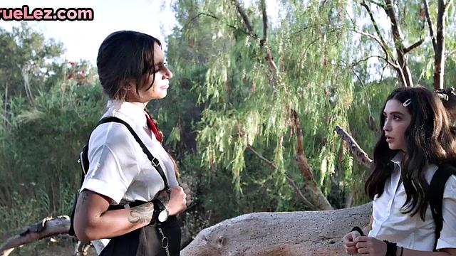 College darlings enjoy scissoring wet pussy after class