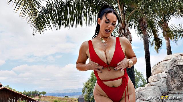 Diving Deep In Their Pussy