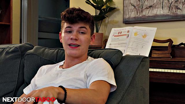 [It's Too BIG!] - Twink Stepbro Rails Therapist To Porve Size - NextDoorStudios  / Tatted Therapist Offers Up His Hole To Stepbro