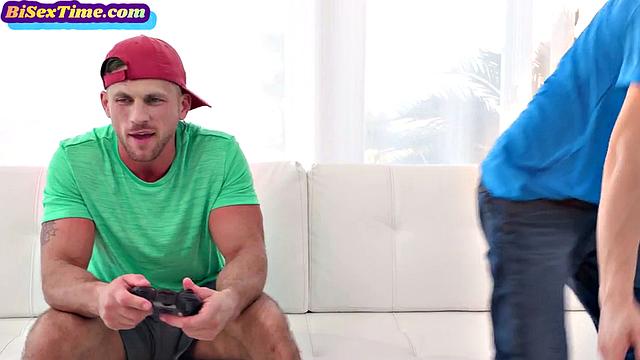 Horny 21yo babe cockriding in 3some