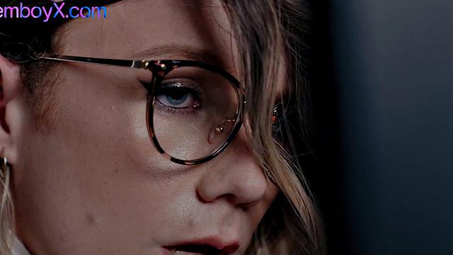 Geeky cheerleader tugs and teases