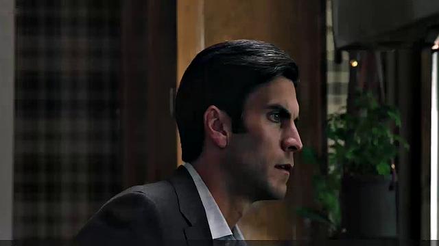 Келли Райлли раздевается-звезды тоже любят пошутить