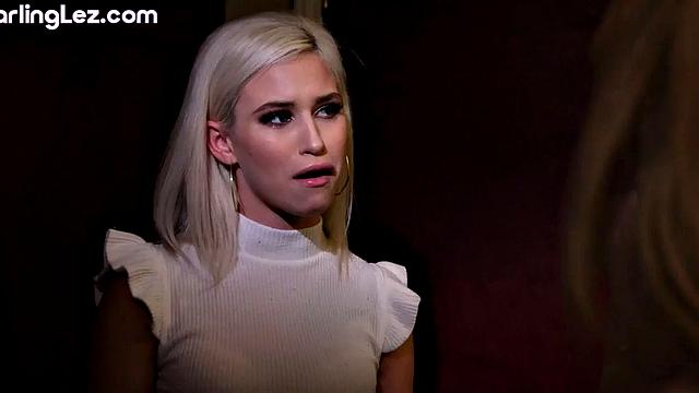 Pussylicking lez sluts enjoy 3some while fingering 69