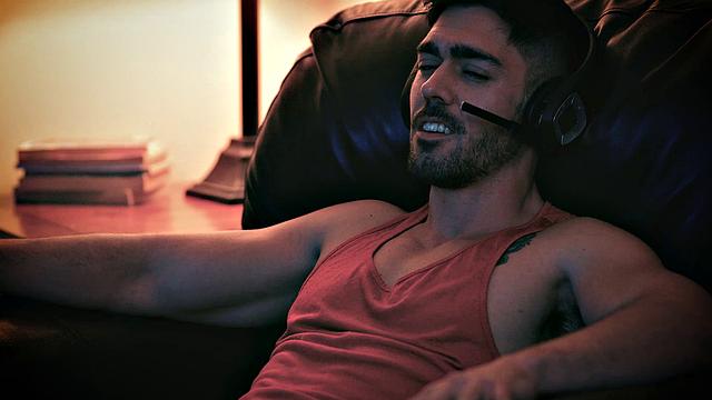 Straight Guys Bang Inside Realistic Video Game Before Meeting In Real Life - DisruptiveFilms