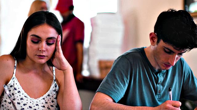 MODERN-DAY SINS - Petite Tutor Emma Starletto Gets RAW By Delivery Guy During Cram Session