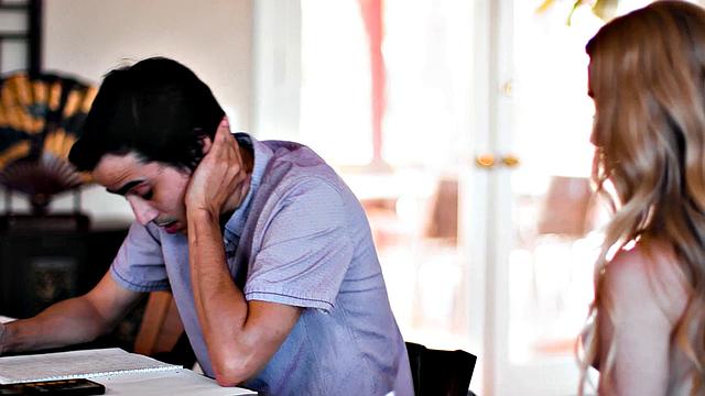 MODERN-DAY SINS - Petite Tutor Emma Starletto Gets RAW By Delivery Guy During Cram Session