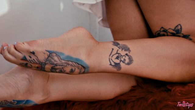 Kissing Booth Cuties