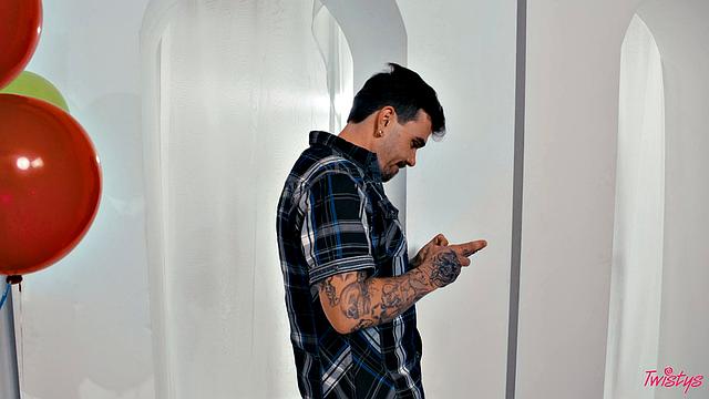 Kissing Booth Cuties