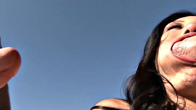 Kaiya Lynn with tight pussy Blowbang