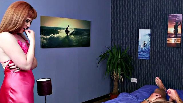 Voyeuristic redhead dirty talking for jerking sub