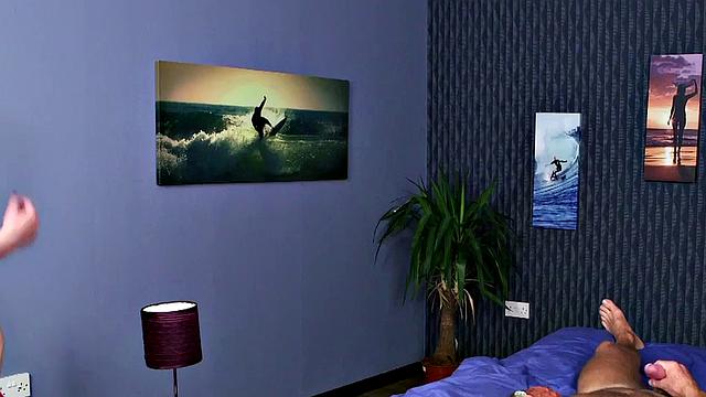 Voyeuristic redhead dirty talking for jerking sub