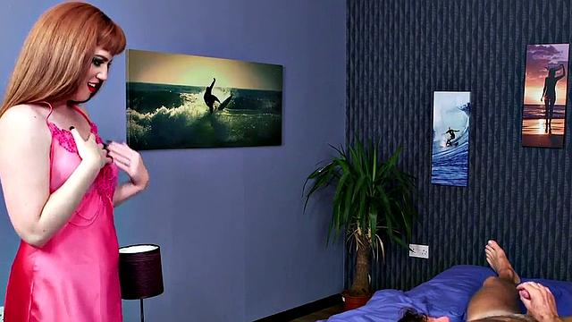 Voyeuristic redhead dirty talking for jerking sub