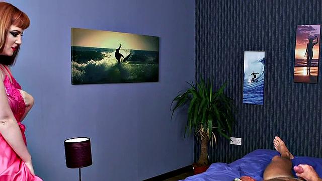 Voyeuristic redhead dirty talking for jerking sub