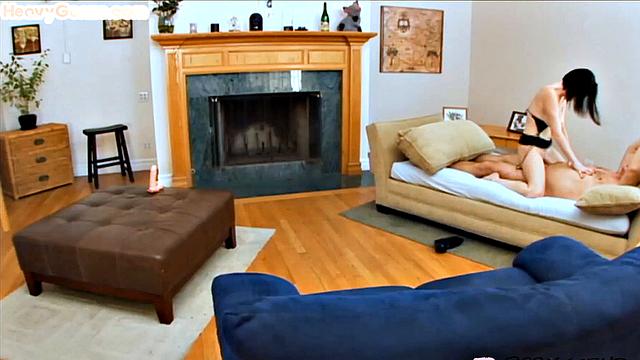 Bikini amateur bae fucked in Gonzo style by neighbor