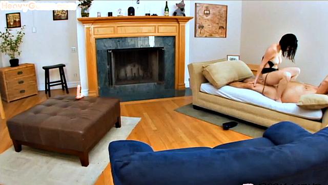 Bikini amateur bae fucked in Gonzo style by neighbor