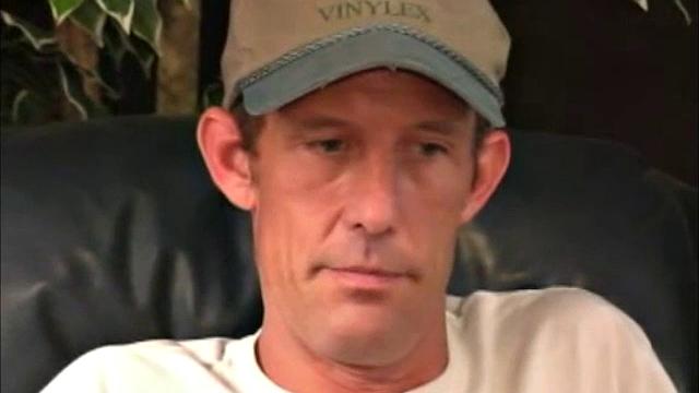 Tall and skinny, this very straight man is originally from Wisconsin. Bill washes dishes for a living, but the 6'4", 195 pound man was in construction for most of his life.