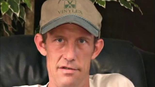 Tall and skinny, this very straight man is originally from Wisconsin. Bill washes dishes for a living, but the 6'4", 195 pound man was in construction for most of his life.