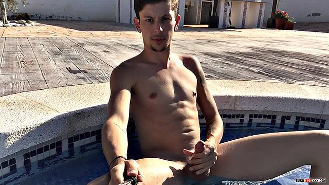 Xavier Sibley Pumps Big Load Outdoors
