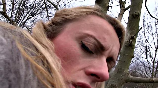 Watch this amateur babe give a hot outdoor blowjob & get her wet pussy licked