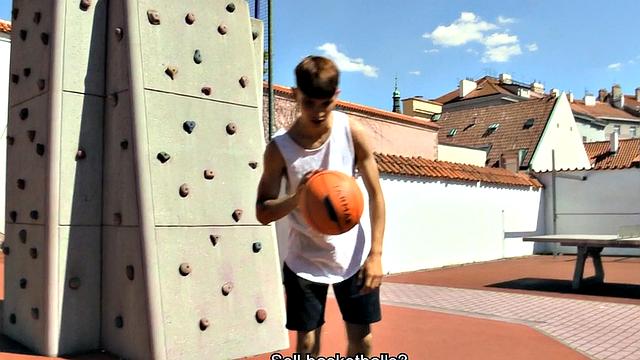 Pulled Euro twink nailed in tight ass in public park