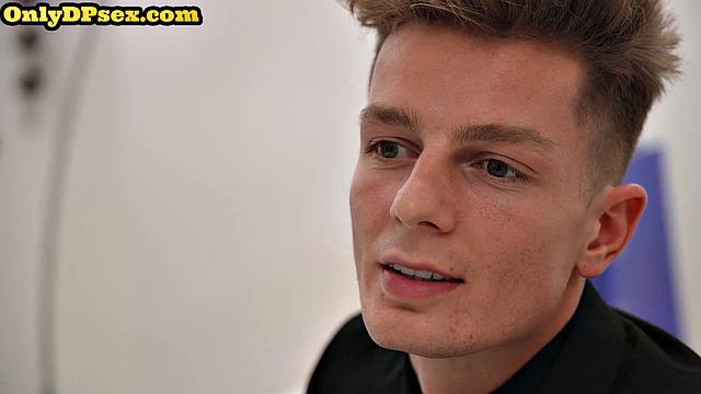 Cutie in stockings double fucked