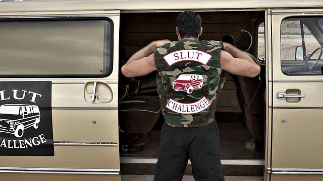 зрелая хитрюга меняет деньги на приличную порцию спермы на лице