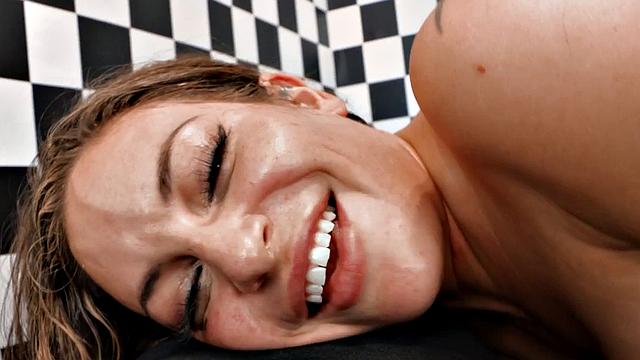 Curvy oiled babe nailed after fingering and licking