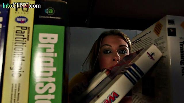 sexy babes sucking lucky guys dick