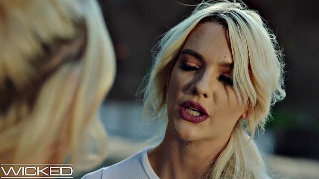 две блондинки лесбиянки: фейсситтинг и кунилингус