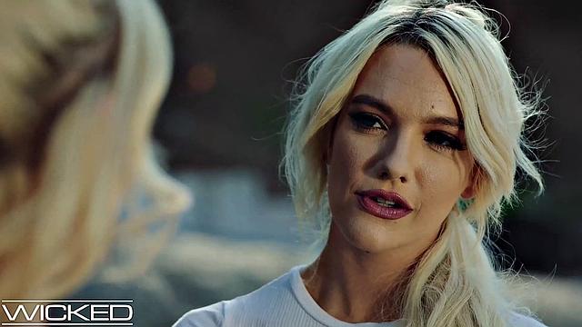 две блондинки лесбиянки: фейсситтинг и кунилингус