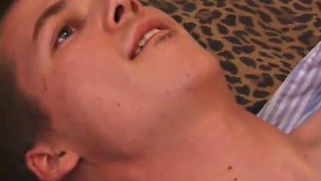 Мэтью лишает девственника Брейди