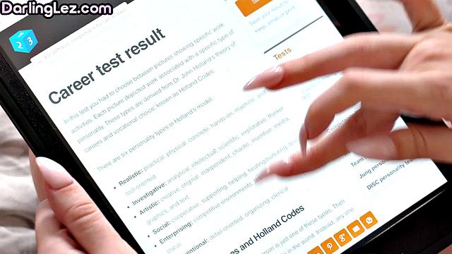 Stunning Lesbos in Erotic 3some