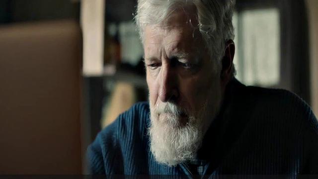 Skyler Wright's hot lingerie gets a makeover in the kitchen