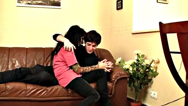 Goth babe sucking dick