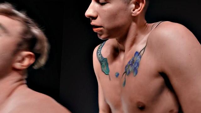 Inked jock raw pounding and riding stud for jizz