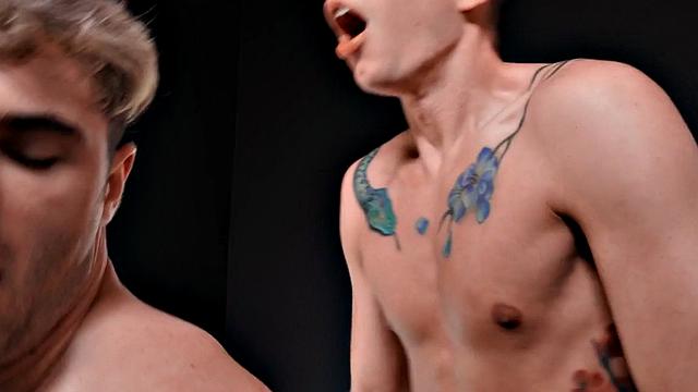 Inked jock raw pounding and riding stud for jizz