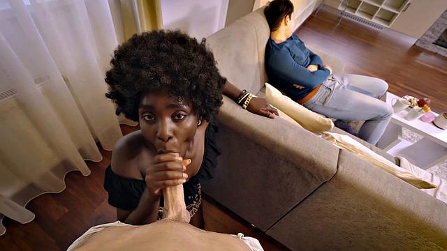 Зааваади страстно скачет на Чарли Дине и берет все в свои руки