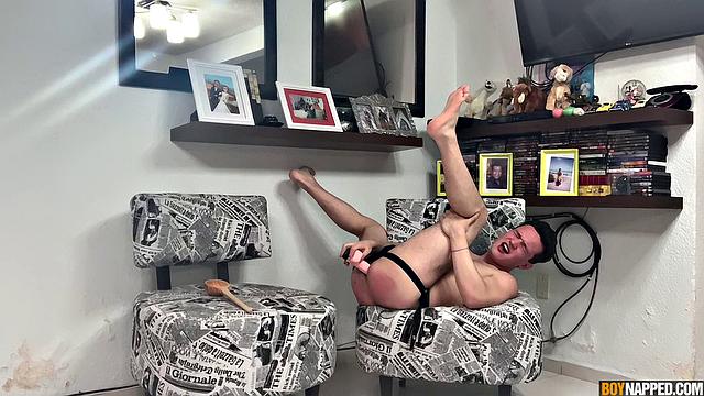 Luke Bansky: European Stud Enjoys Kinky Fun