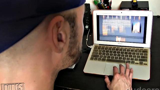 Мэтт Вуд жёстко трахается с Райаном Каммингсом