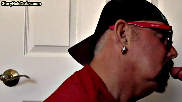 Homemade DILF sucks gloryhole pecker in closeup