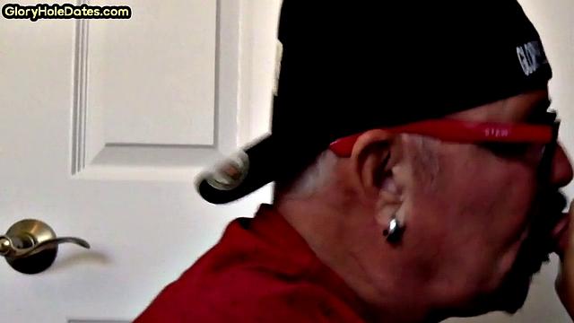 Homemade DILF sucks gloryhole pecker in closeup