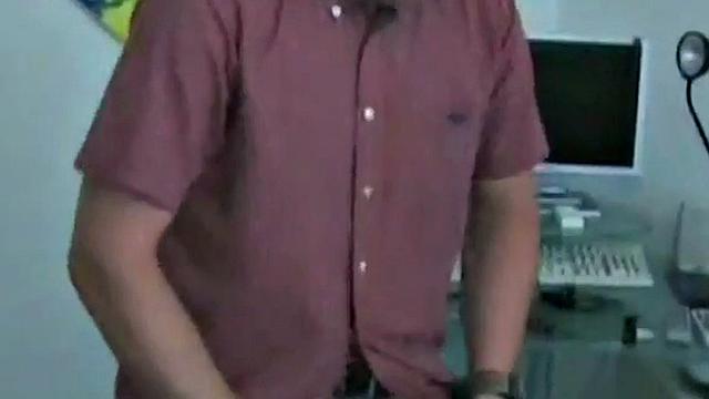 Amateur German barebacks 2 bottoms till cum on ass