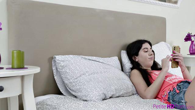 Making My Girlfriend Cum - E1