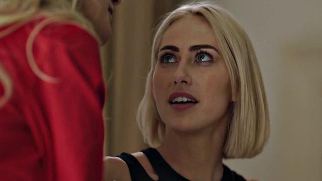 Facesitting lezbabe with piercednipples satisfies MILF coach