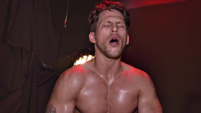 A tattooed top muscular jock breed raw with his girlfriend in doggy & cowgirl positions until he gets a hot load of jizz